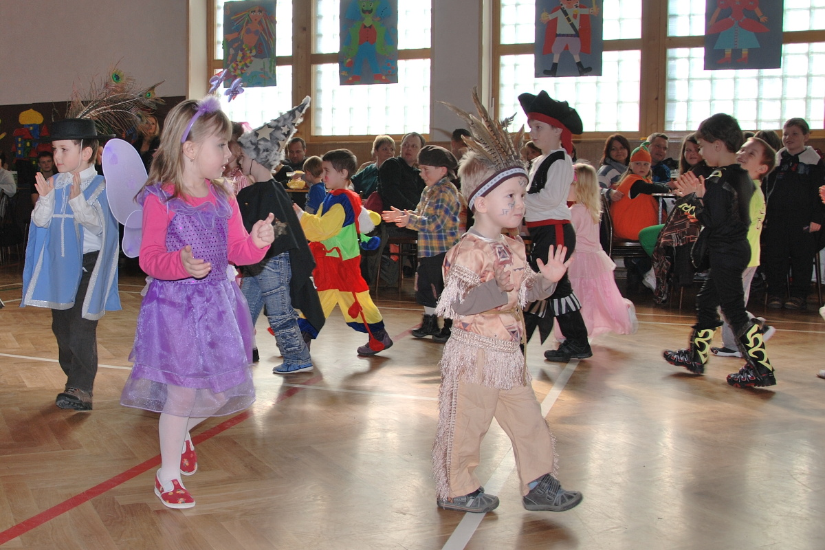 Maškarní ples 2013