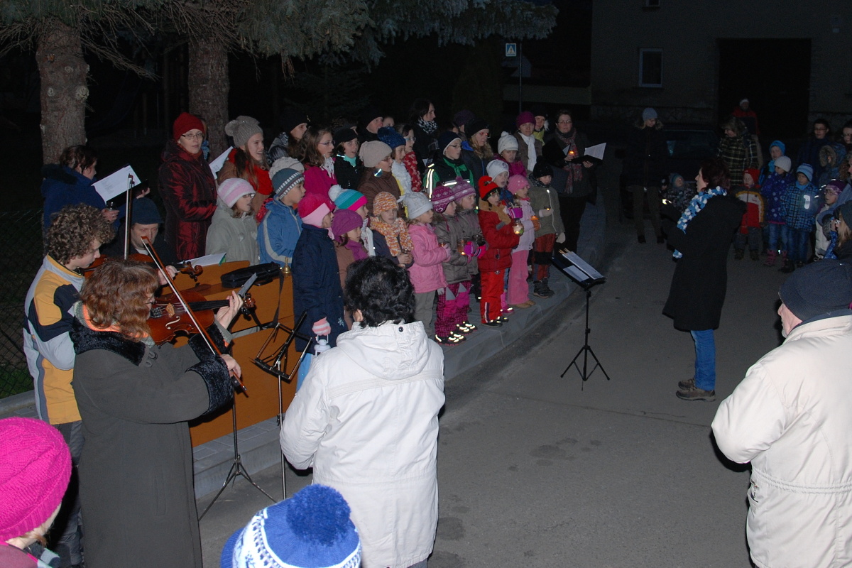 Zpívání u stromečku, Vánoční besídka 2013